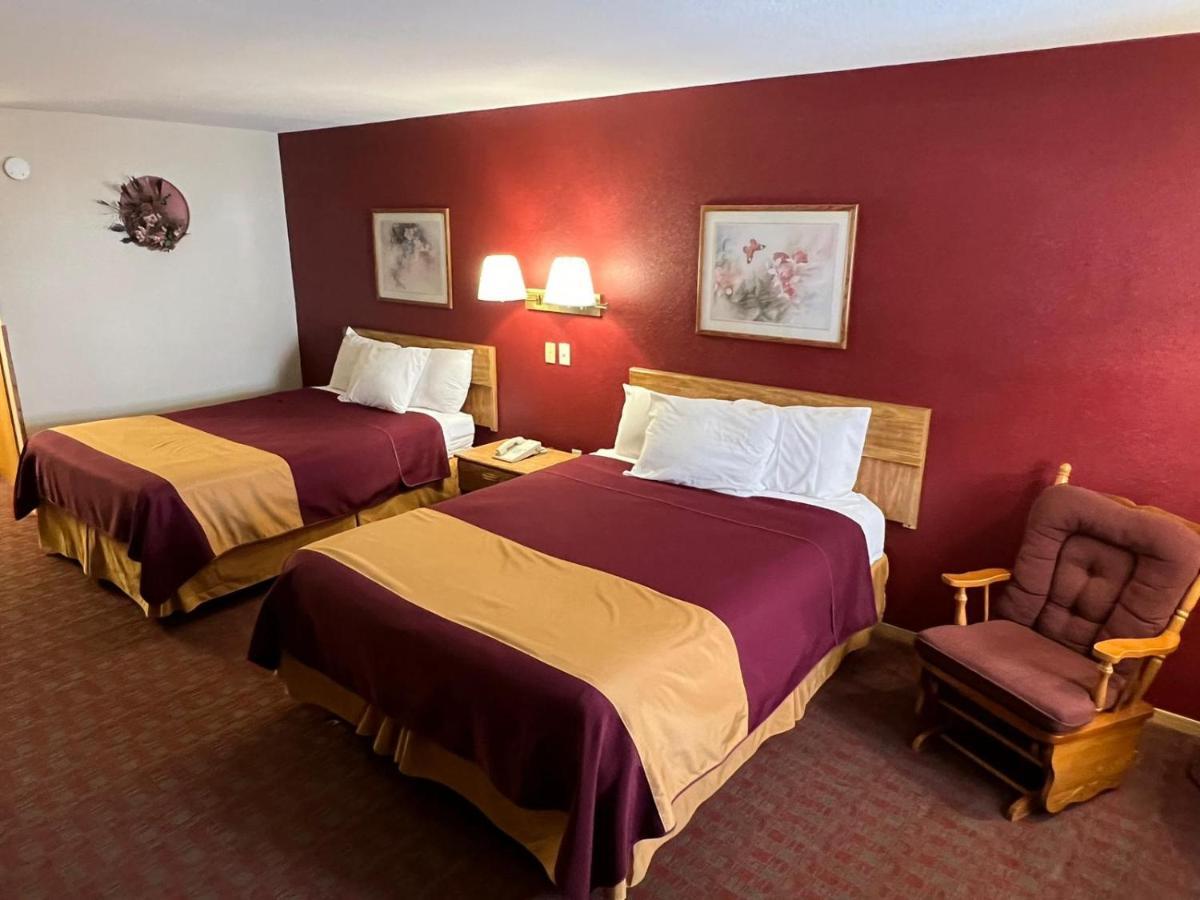 Americas Best Value Inn Suburban Emmetsburg Exterior photo